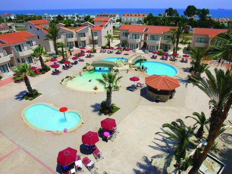 Crown Resorts Henipa Larnaka Exterior foto