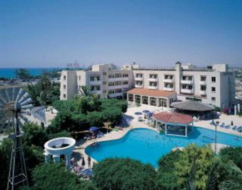 Crown Resorts Henipa Larnaka Exterior foto