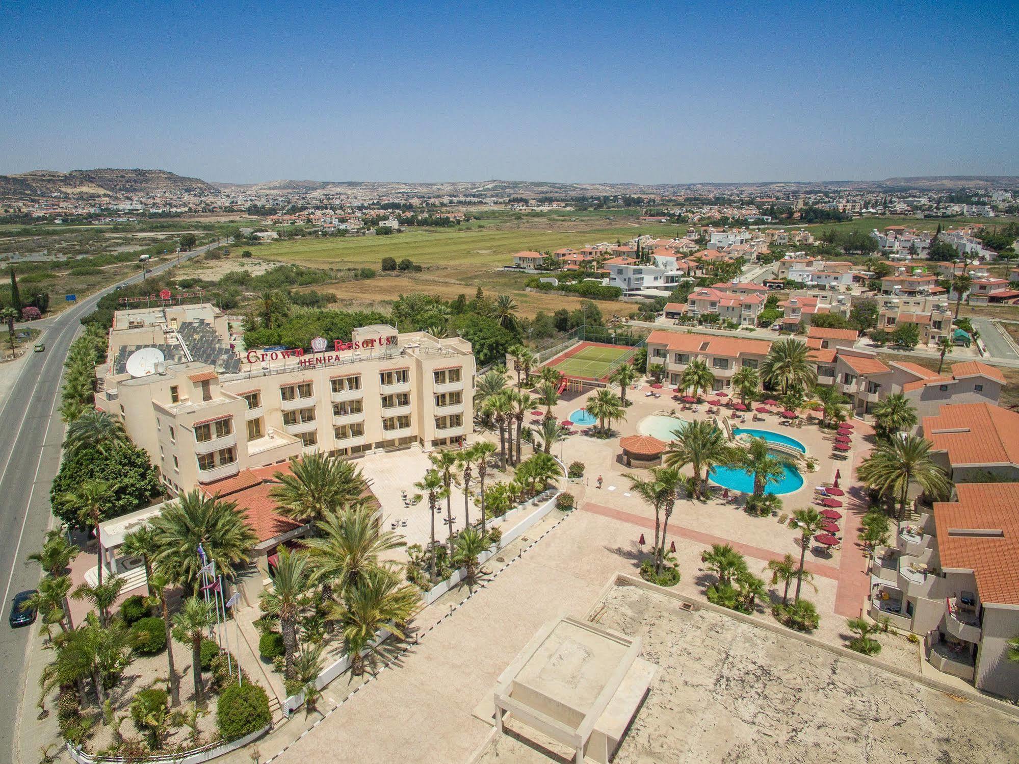 Crown Resorts Henipa Larnaka Exterior foto