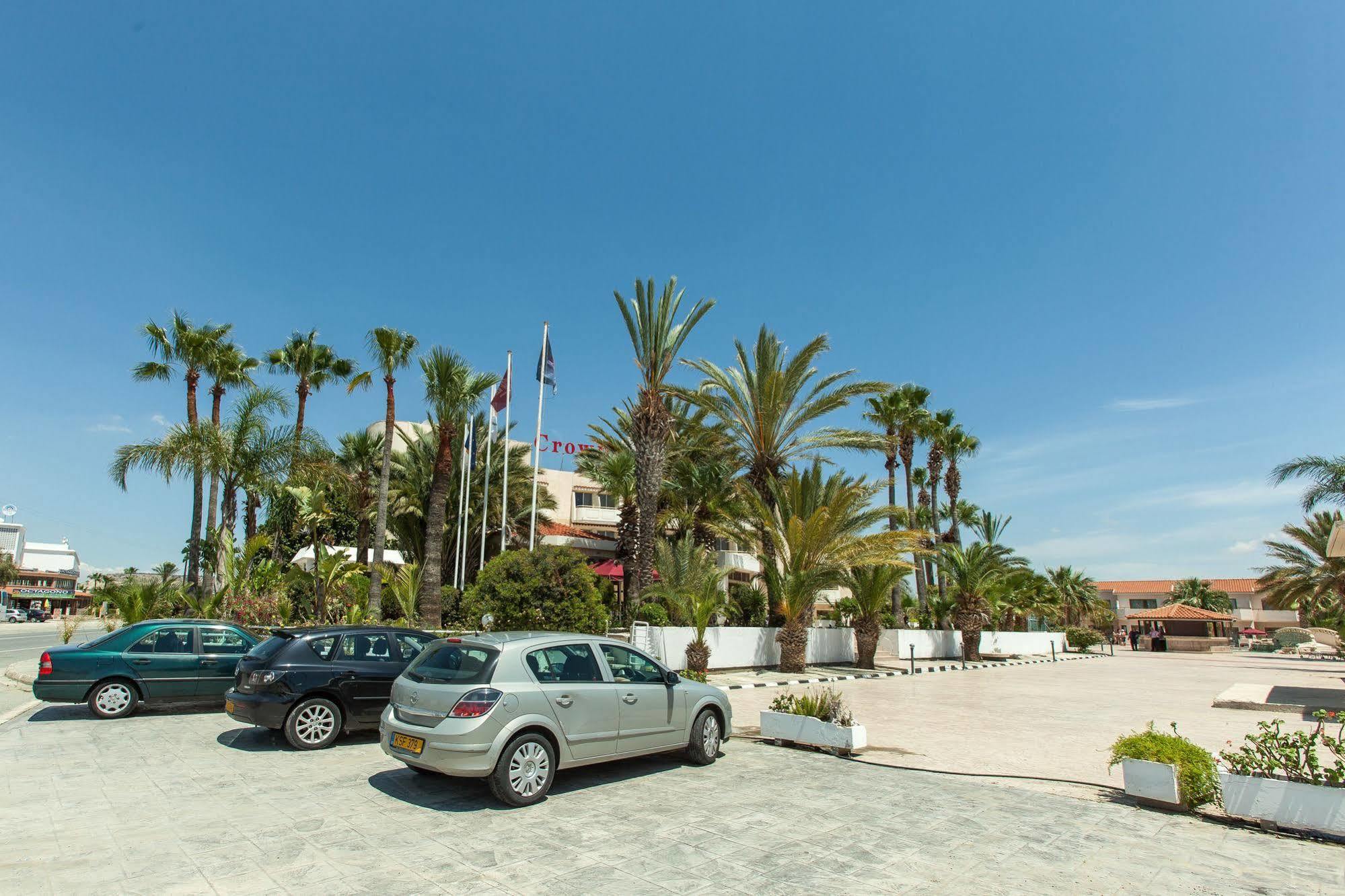 Crown Resorts Henipa Larnaka Exterior foto